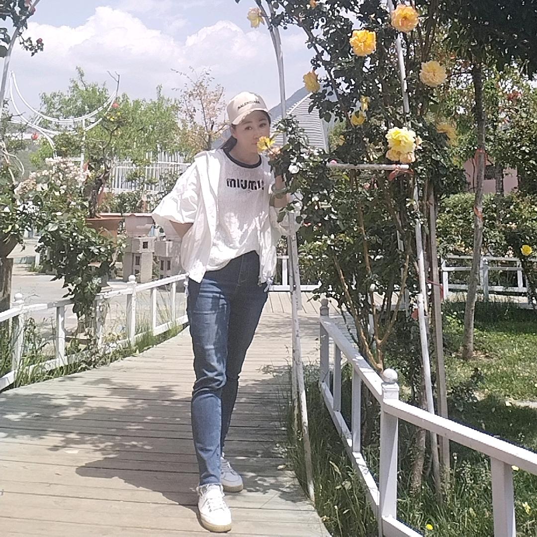 爱丽丝白