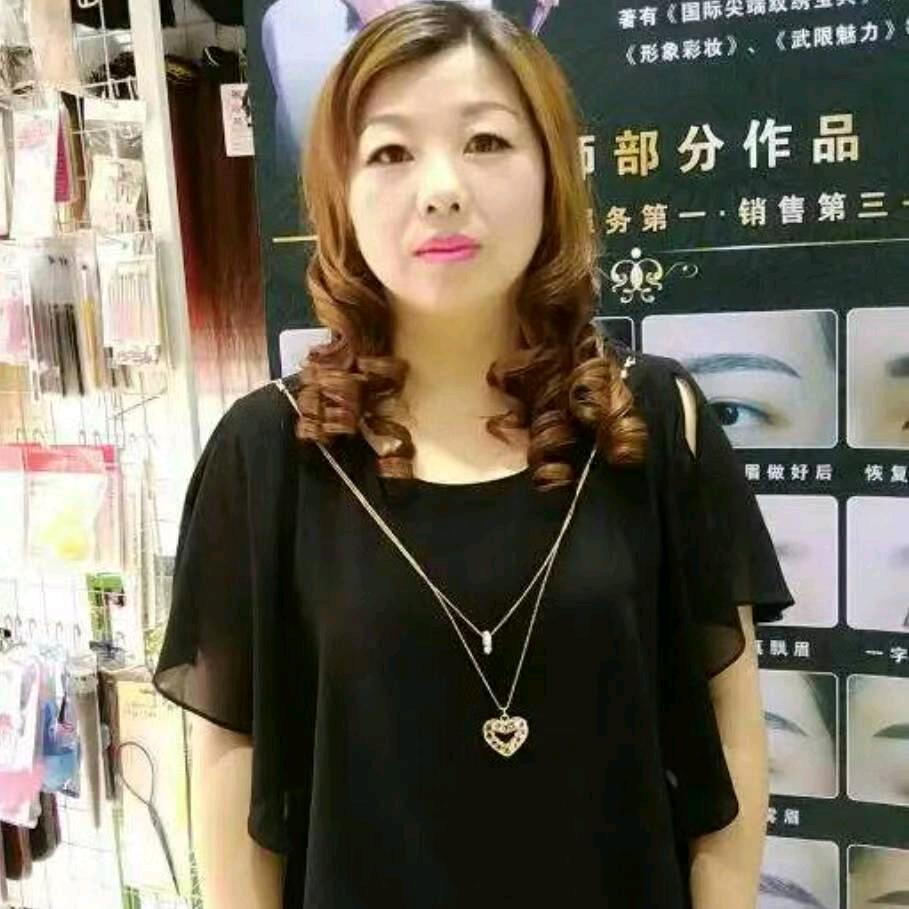 何老师单身，寻找有缘人