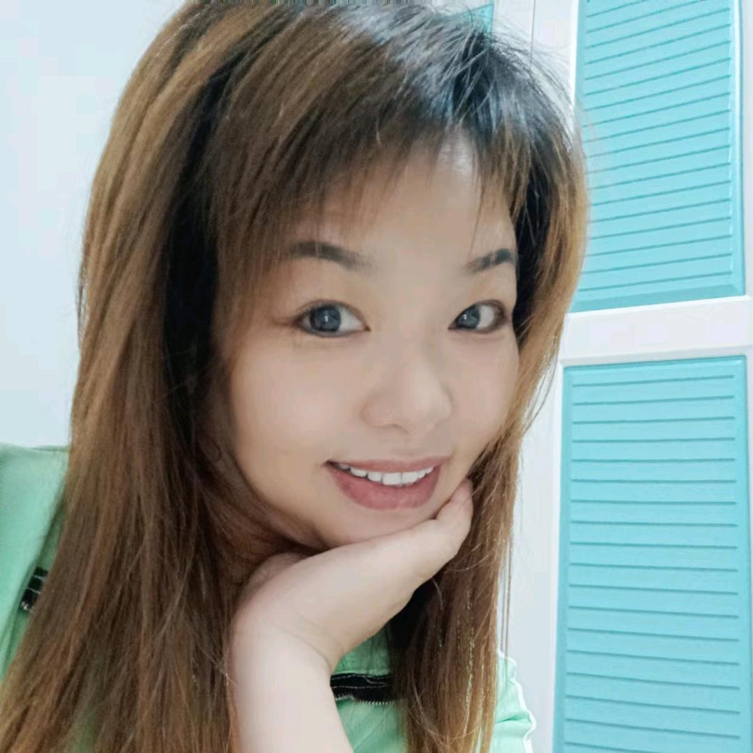 草台莹莹