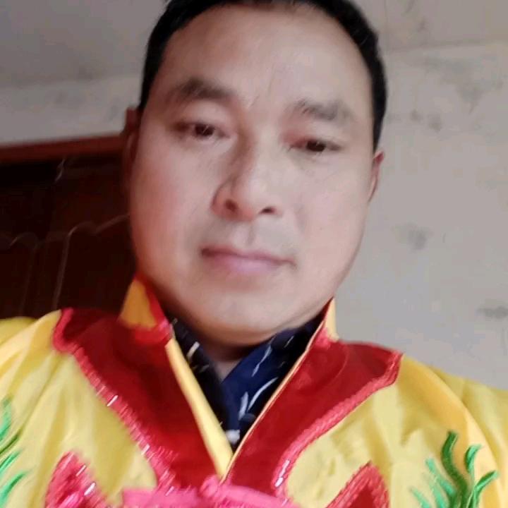 李俊辉抬工队75年的兔