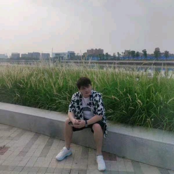陈丗渼