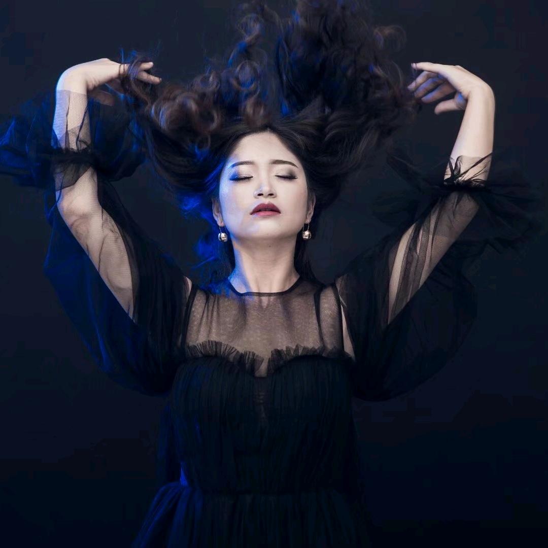 小彝妹
