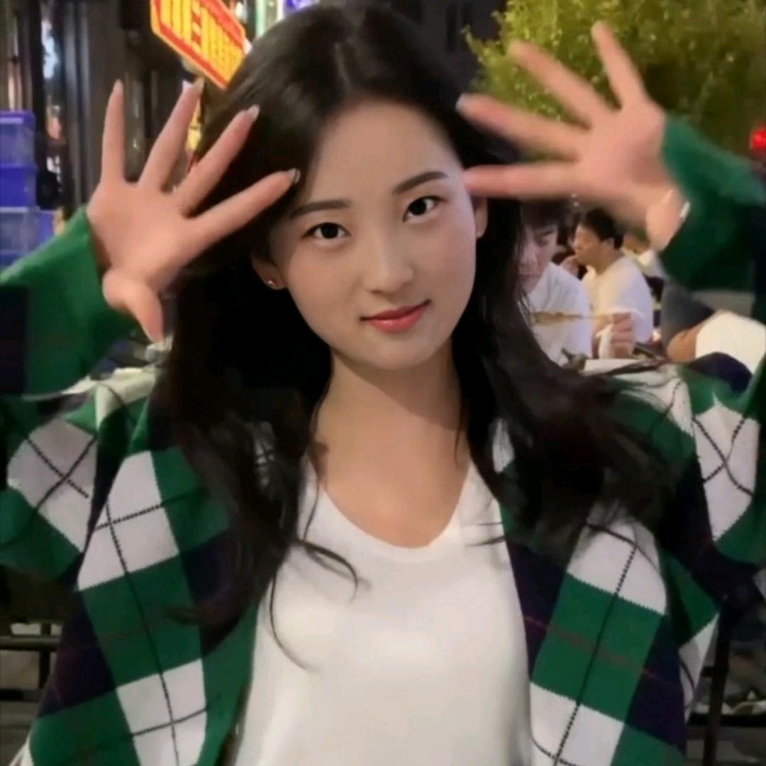 哇塞小尹