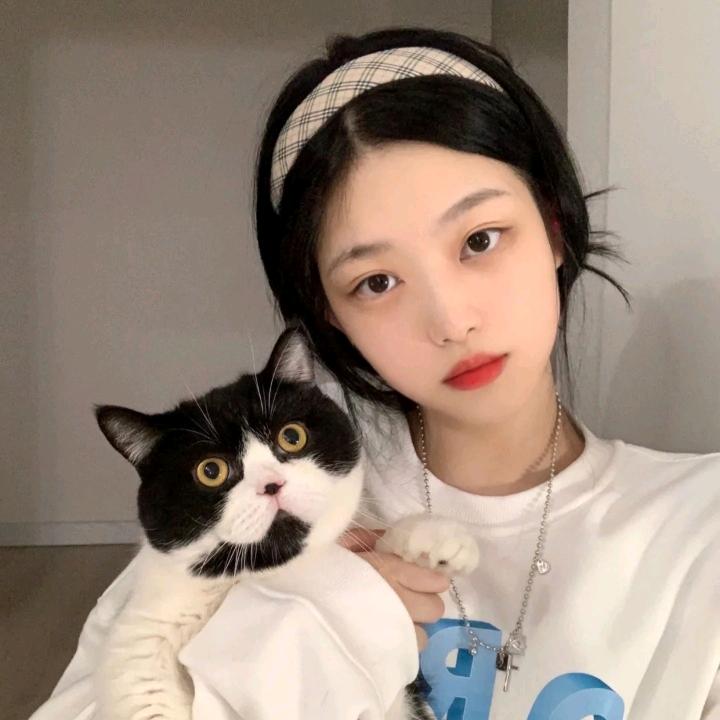 咬一口软糖