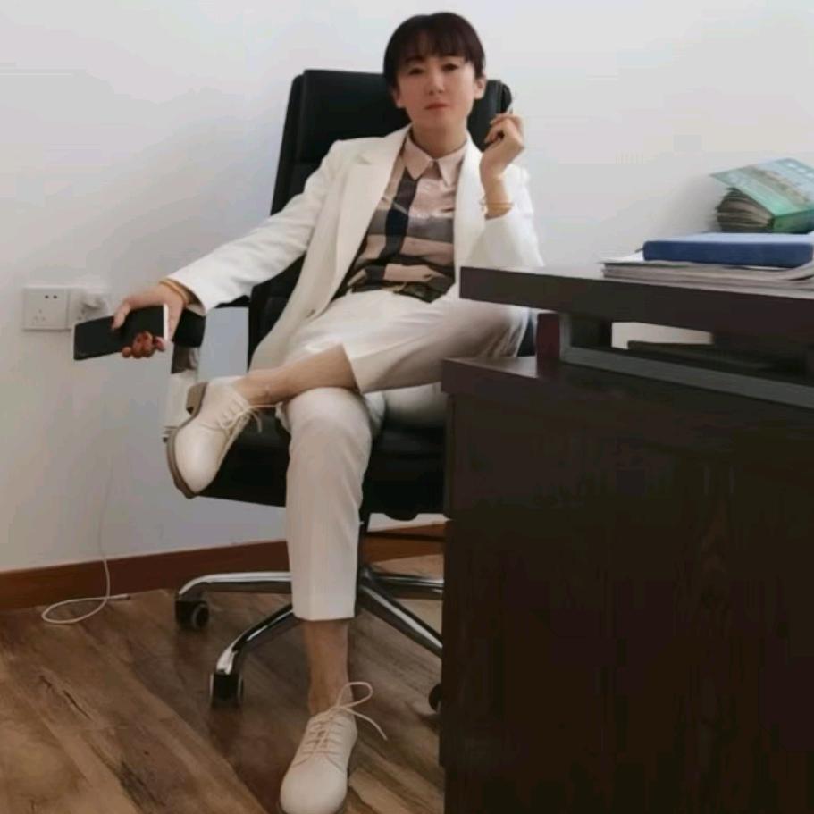 大连君姐服装源头工（）