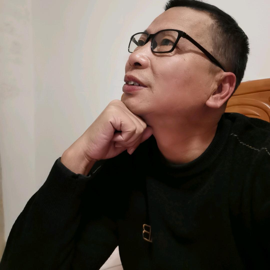 中国乡土树苗经纪人欧辉