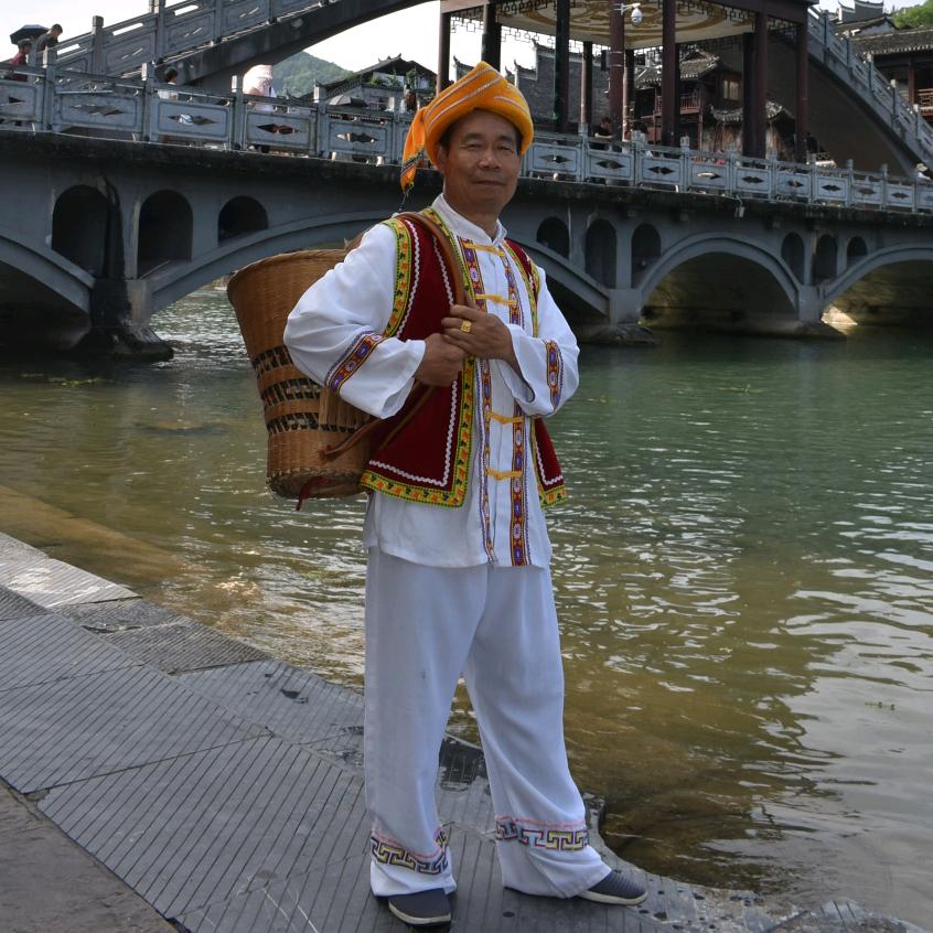 马到功成(易经风水曹先生)