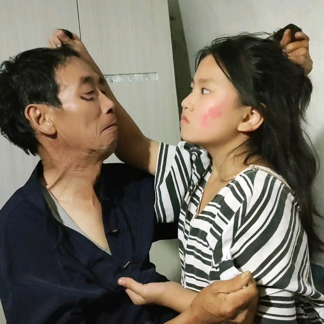 二毛毛和姥爷