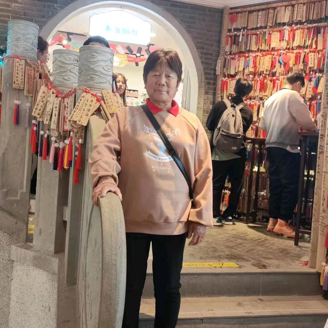 崔佳妮奶奶