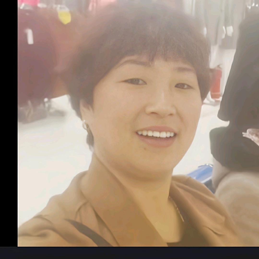 @成丽