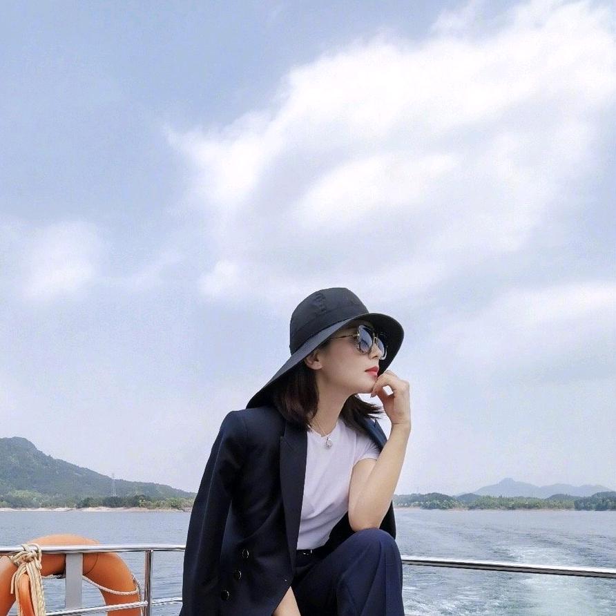 🥑黑里俏
