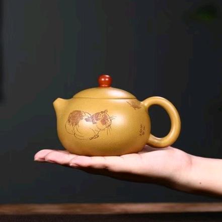 我是咏茗居紫砂壶的冰冰姐