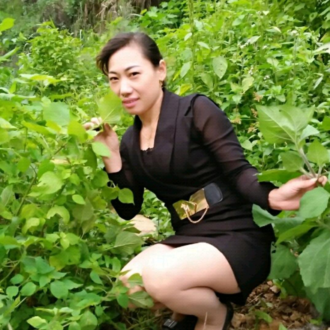 爱臭美的老阿姨苏珍