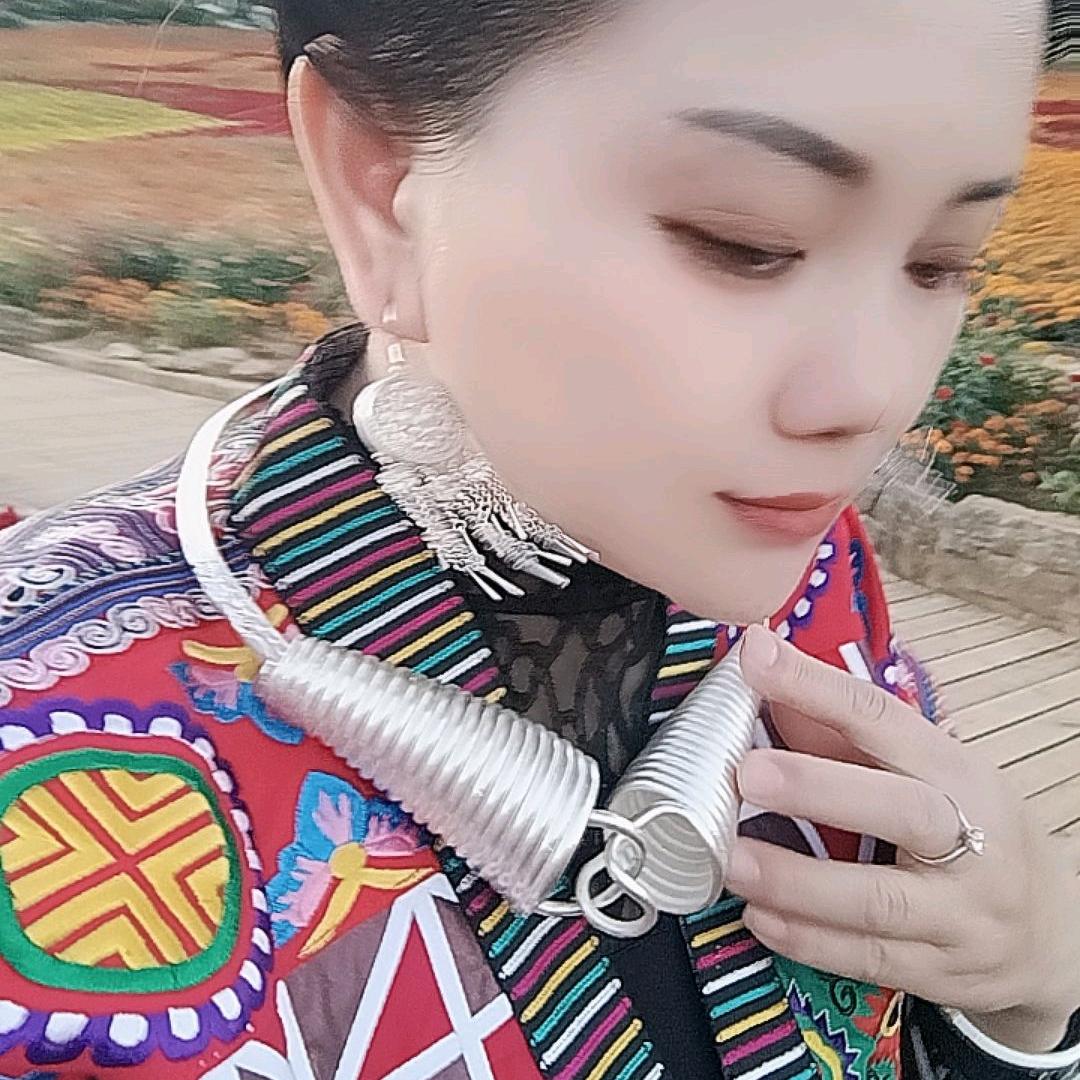 杨杨姐姐（拒聊）