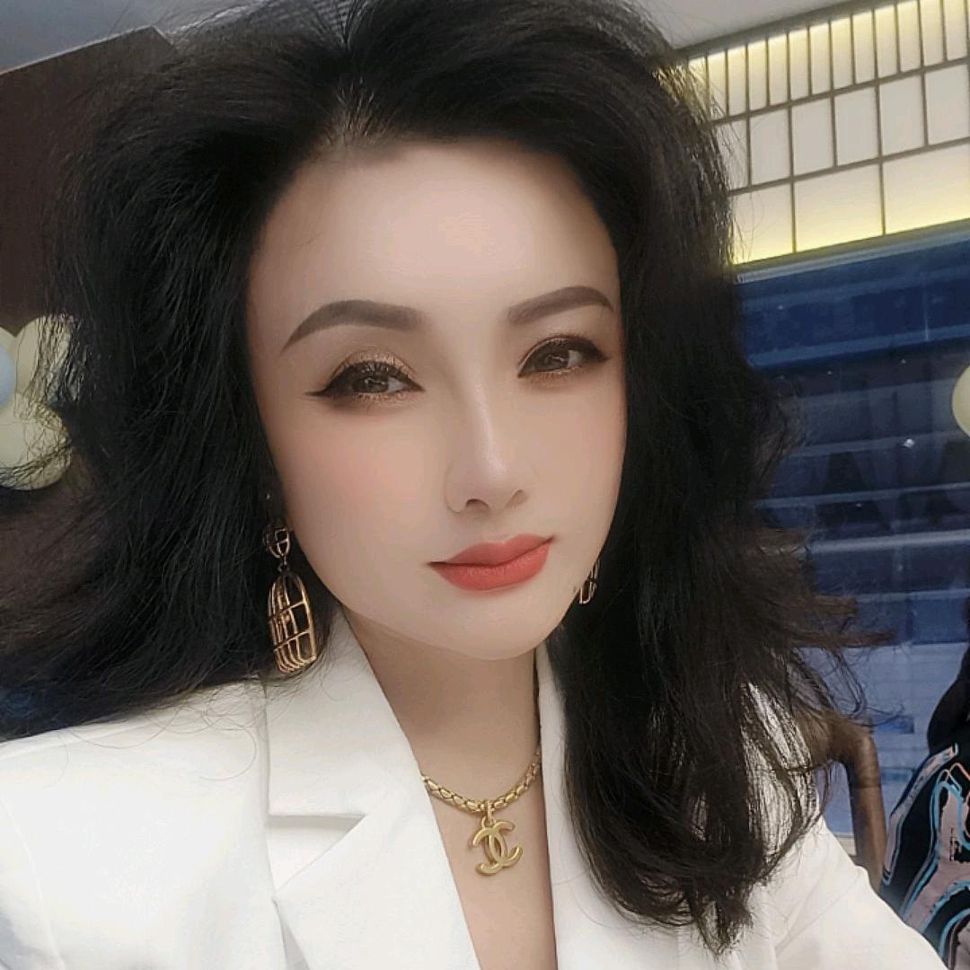 江西人在昆明 娥姐 泰荷国际下面橱窗👇