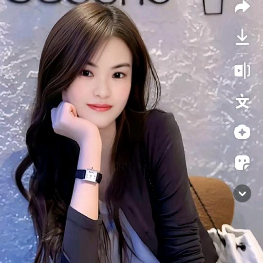 菲菲姐。