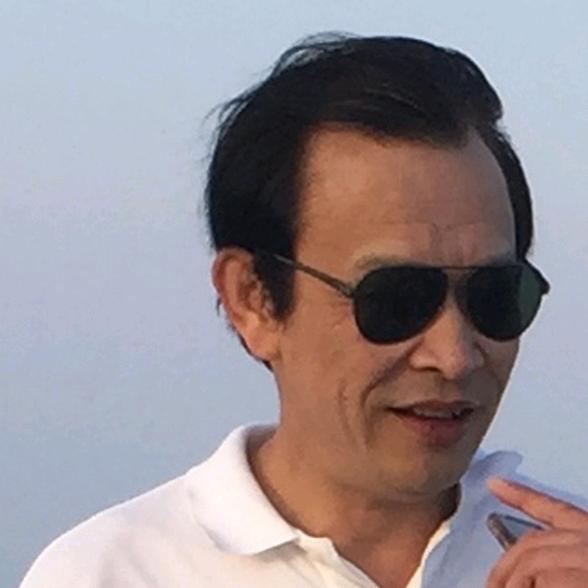 在这里