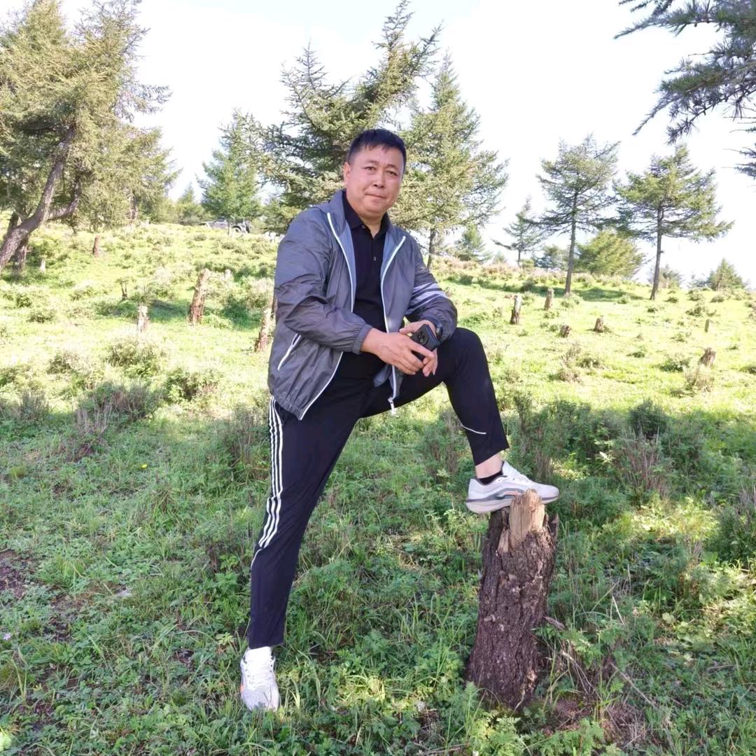 曲阳瓷砖龙哥，