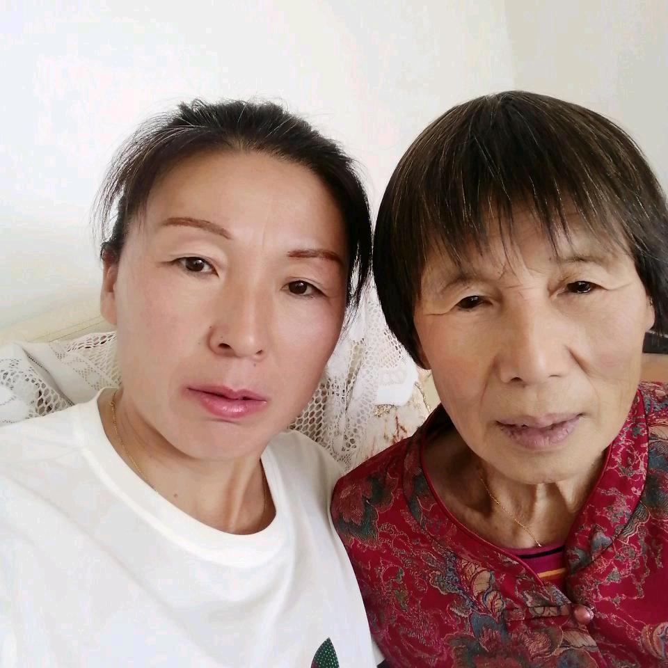 天上的云（小）首播