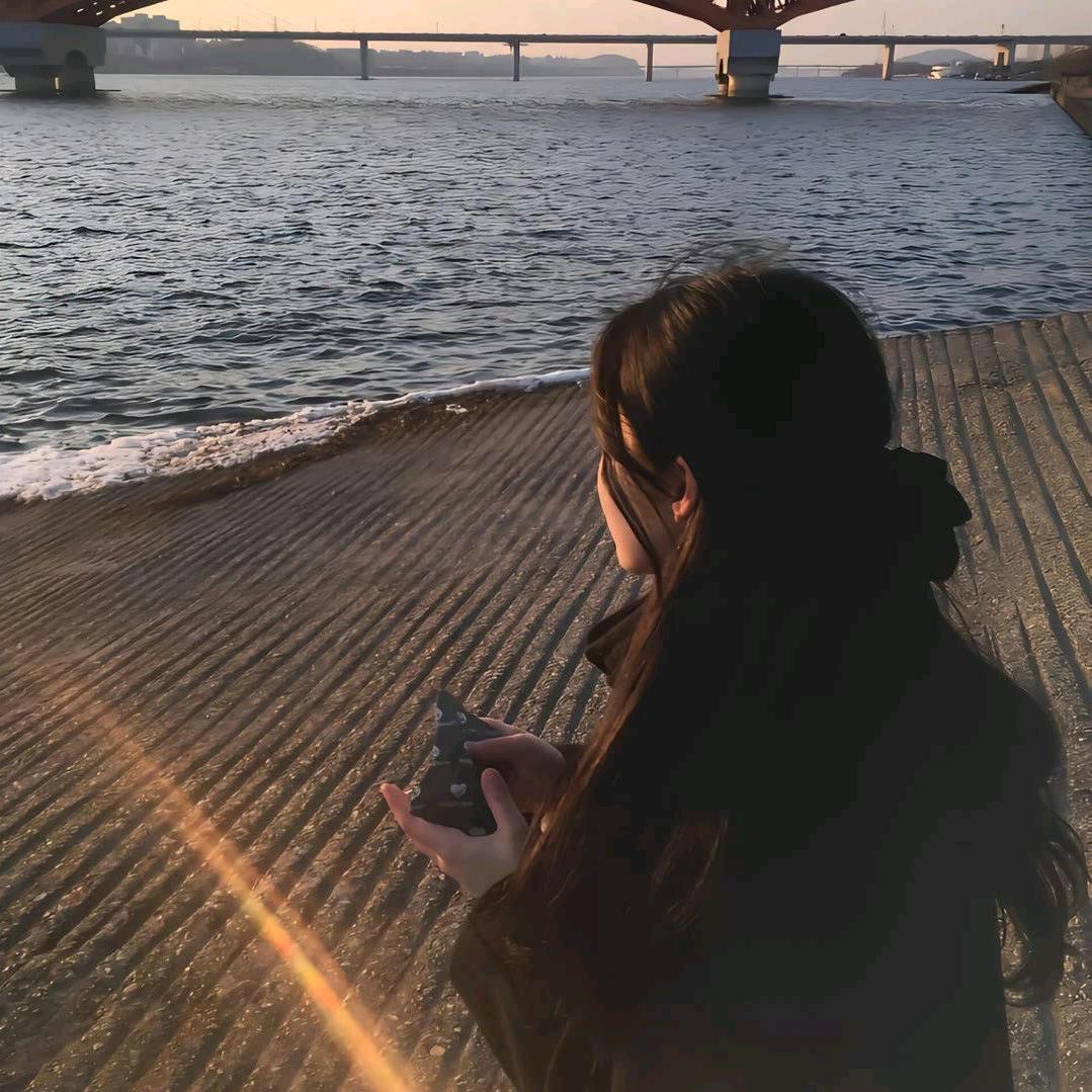 深海小船
