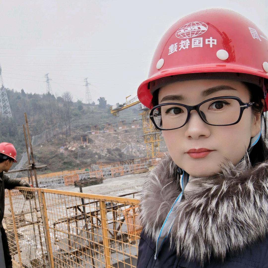 工地小何