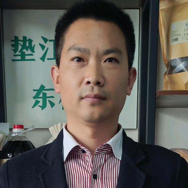 垫江小杨哥（卖菜杨科长）