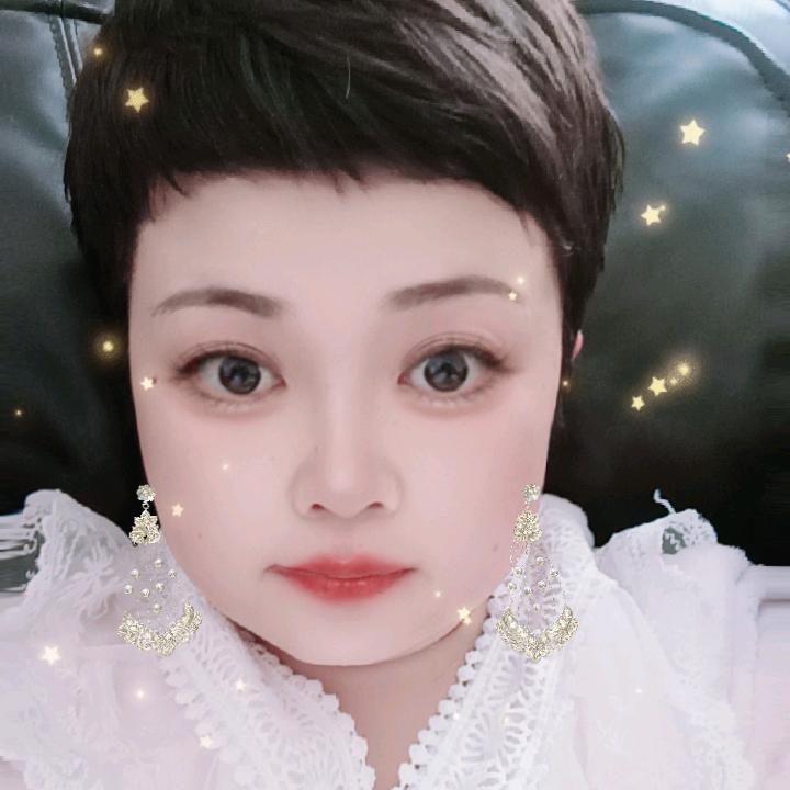 月姐，