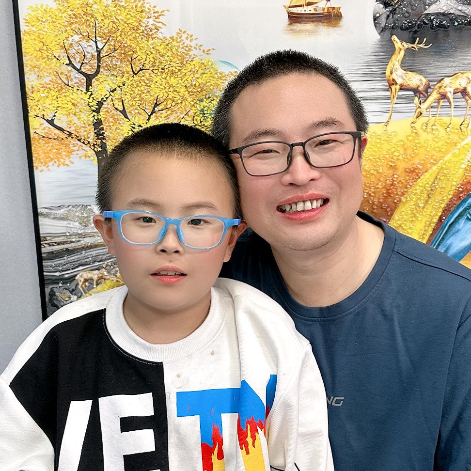 快乐父子俩😀