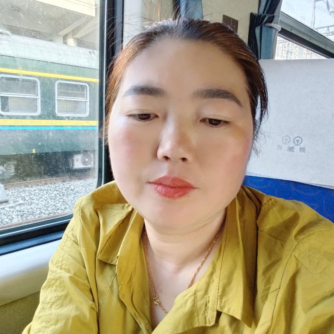 岩囗江城家私有个愉快的心