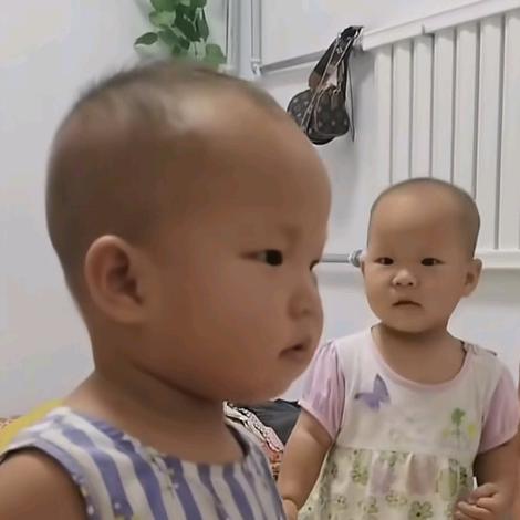 小眼睛