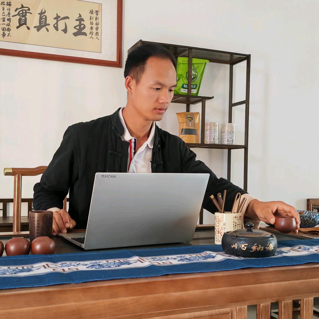 夏云健