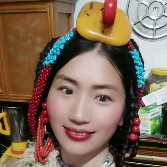 白玉布姆