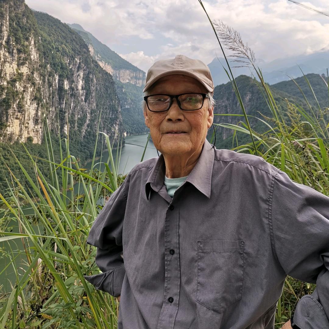 彭爷爷感悟生活【退休中医】情感健康导师