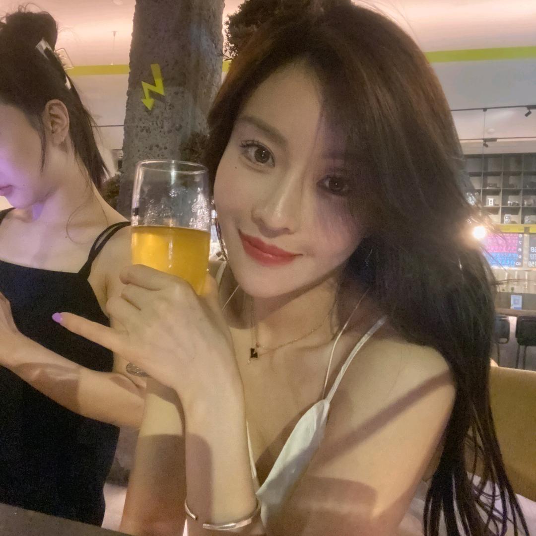 44岁的漂亮萌
