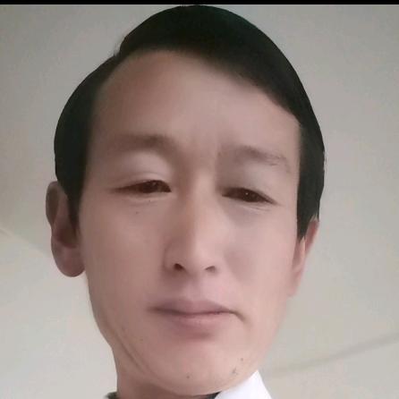 白鹅舞狮队梁师傅