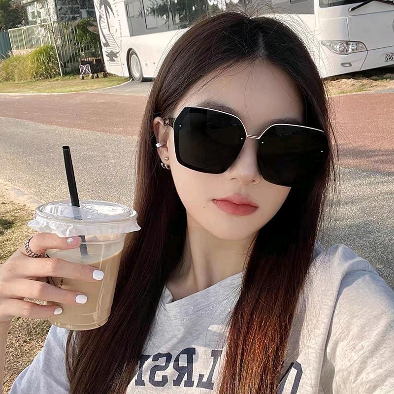妞妞服饰.