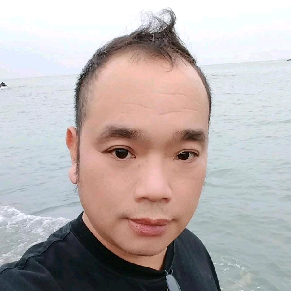 970679744