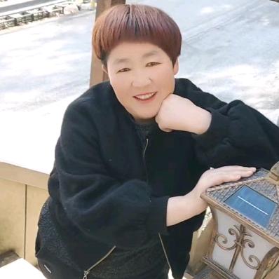龙二姐（下午六点左右直播)
