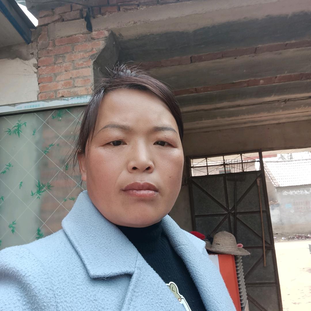 杨霞