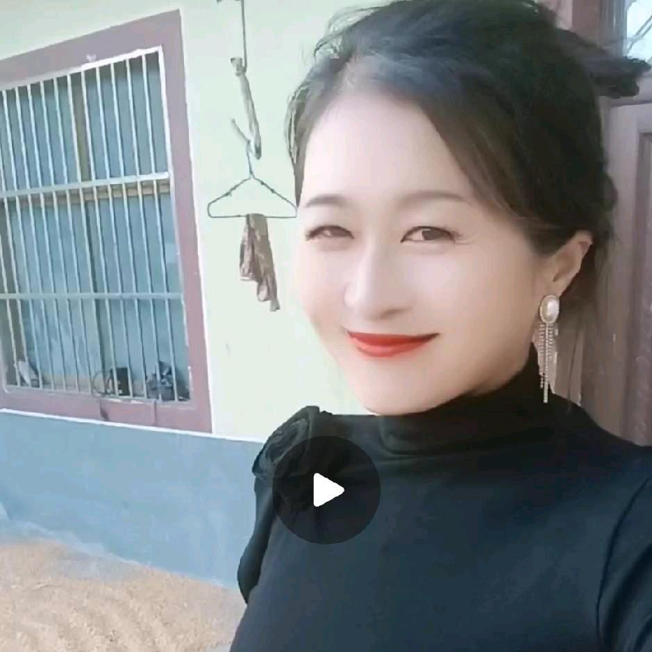 六十铺傻丫头💞