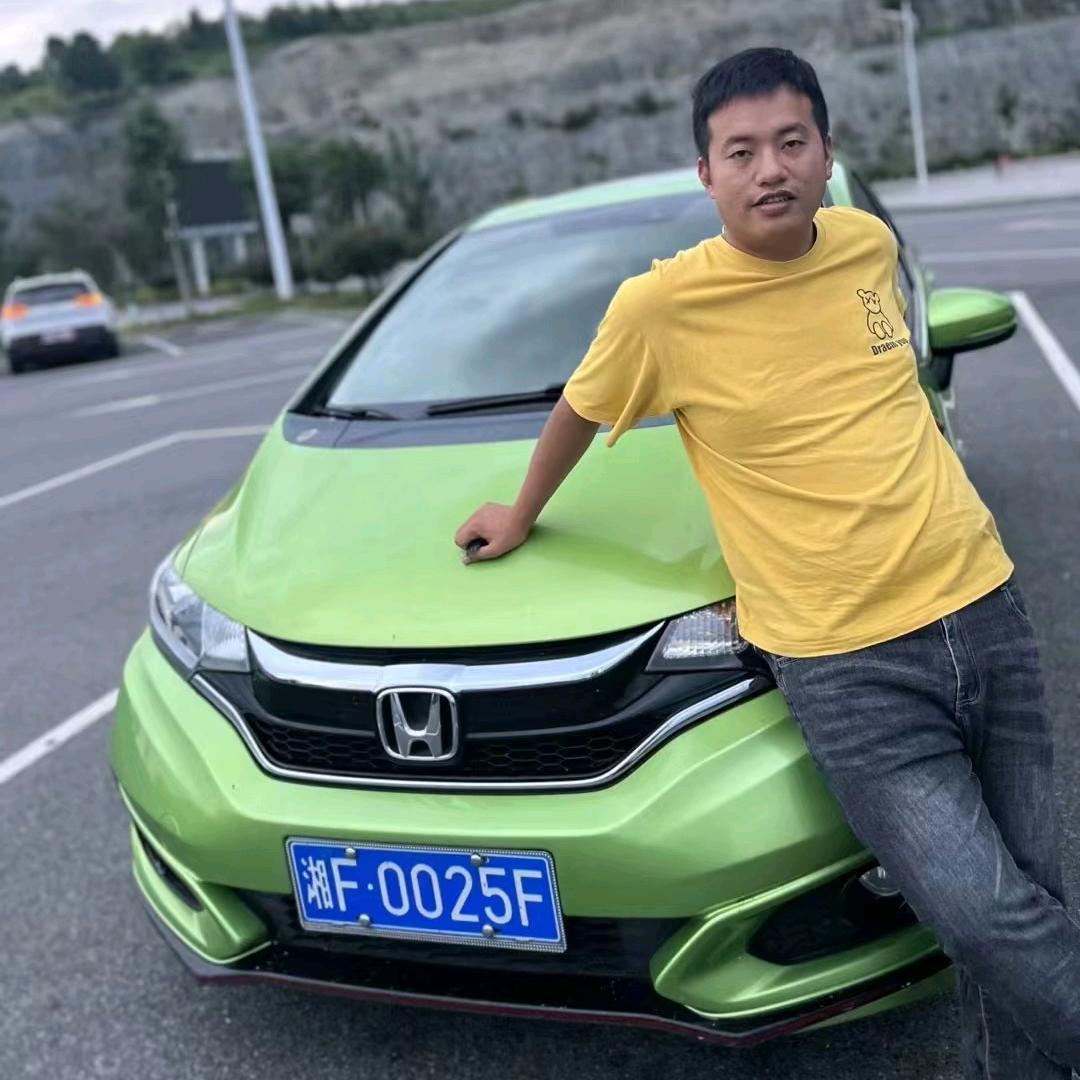 岳阳车丞相二手车（军锅收车）