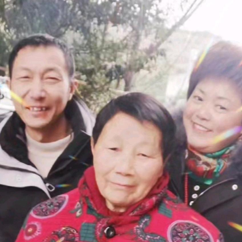 爱的世界有你，也有我