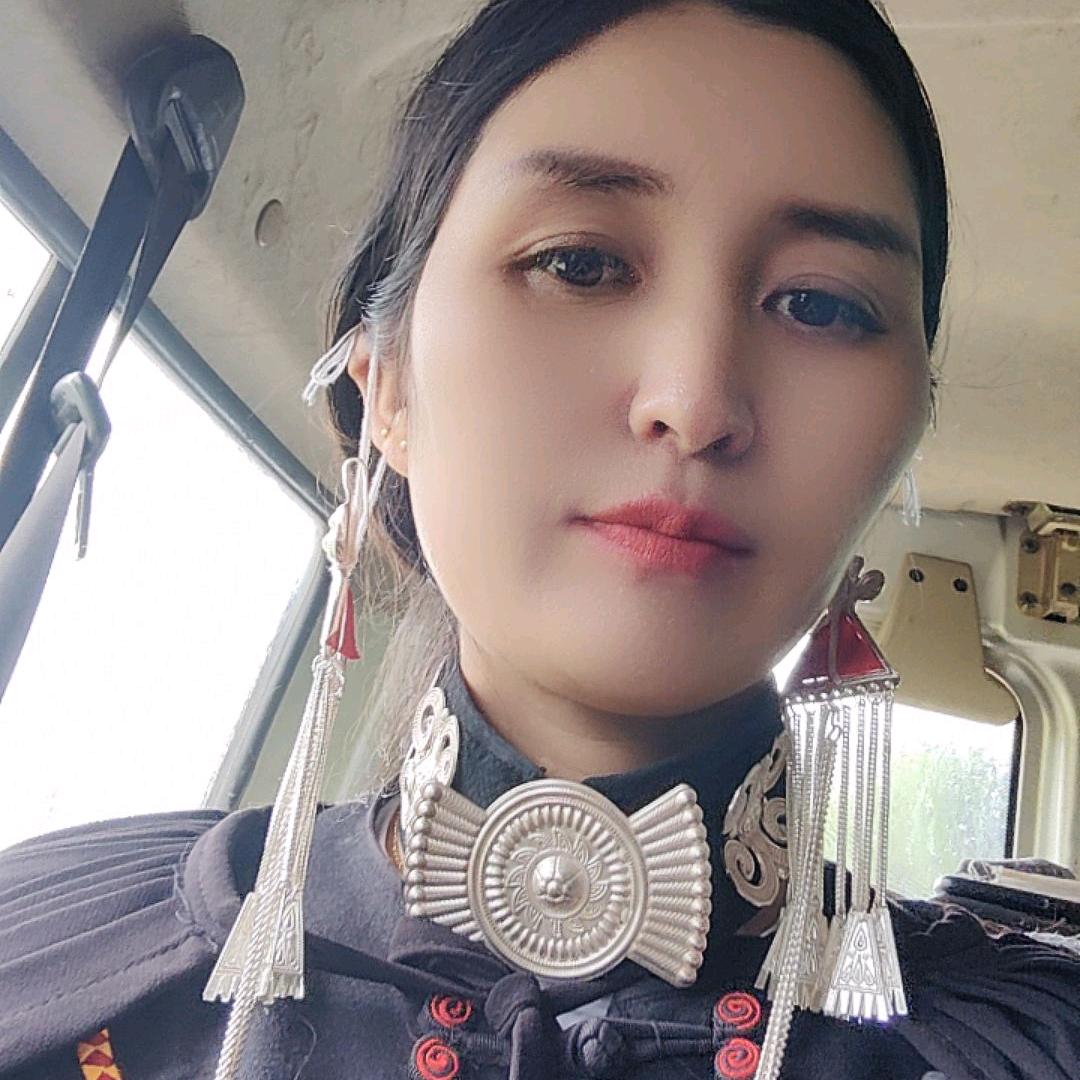 加日金依莫十五代