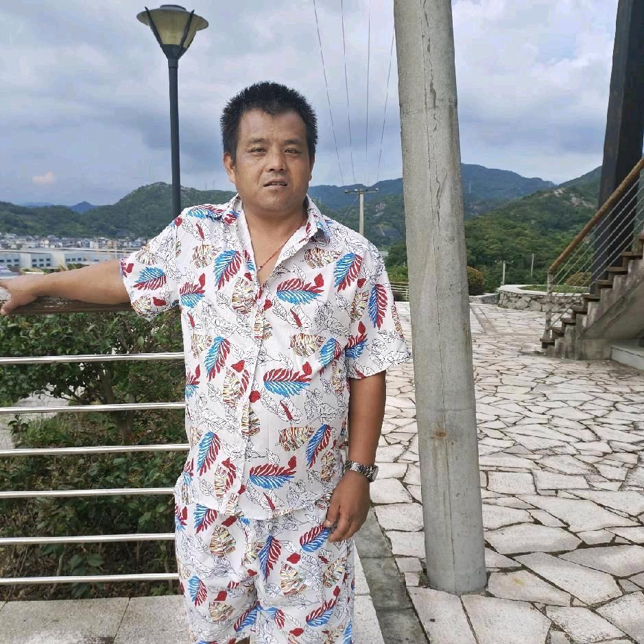 你来了一阵子。我痛了一辈子。🌹🌹🌹