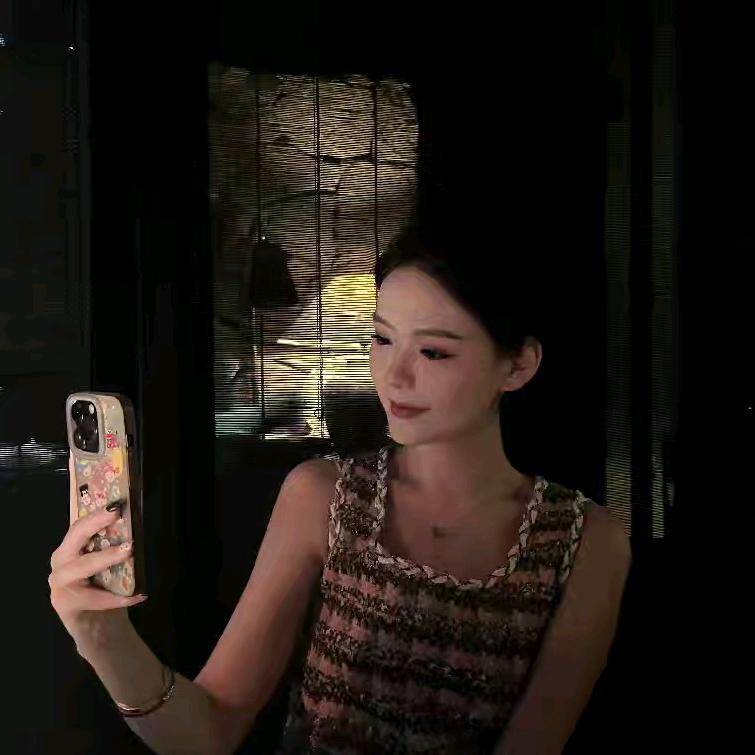 欧尼私服橱窗