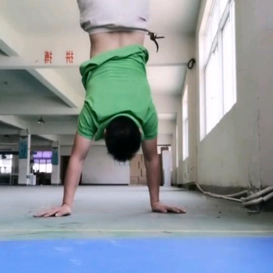 小霸王