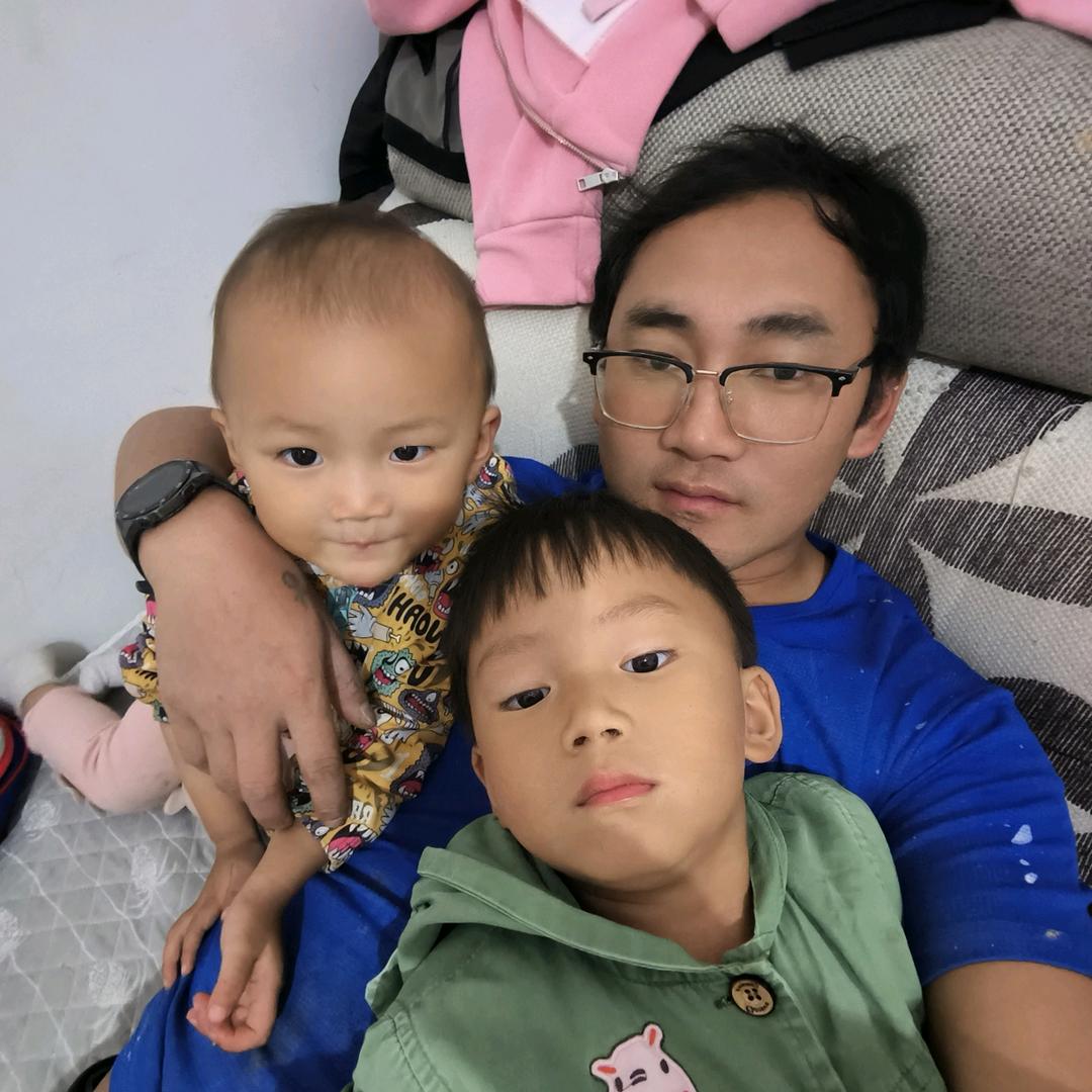 孤独的拖拉机