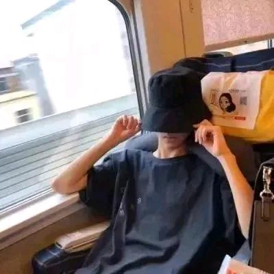 瞧你这只小笨猪