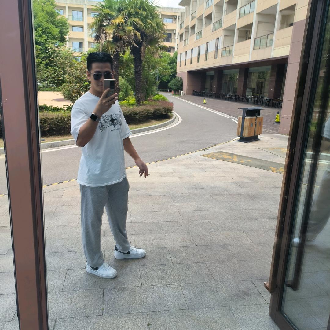 浩哥爱钓鱼