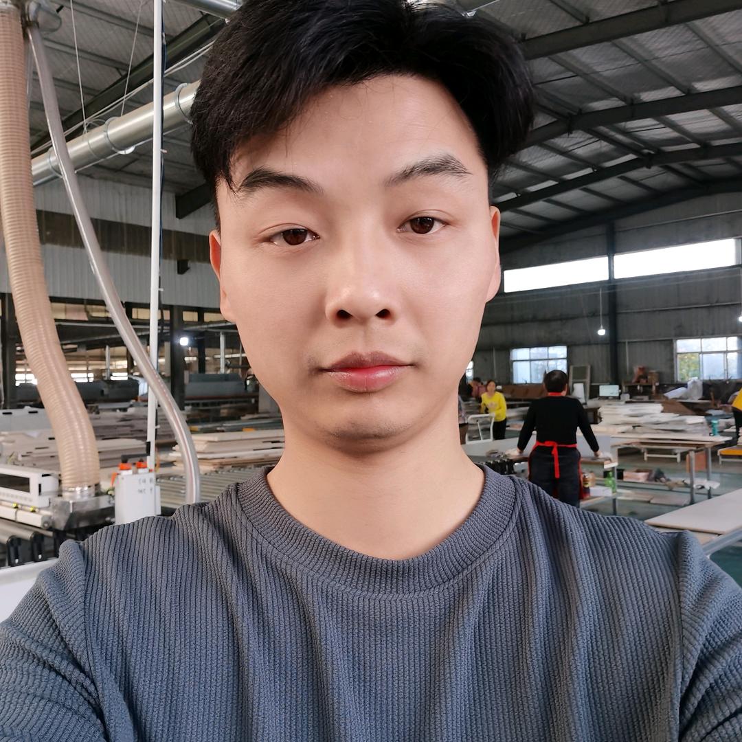 全屋定制源头工厂尹